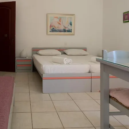 Apartment Agii Apostoli *